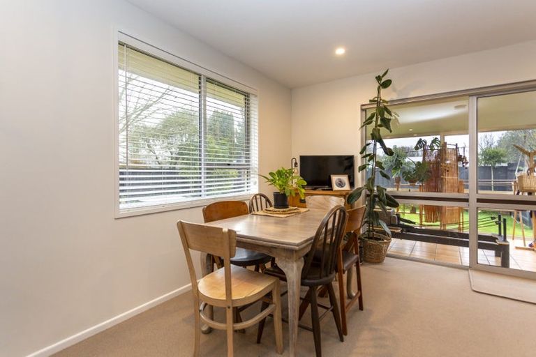 Photo of property in 2/177a Grimseys Road, Redwood, Christchurch, 8051