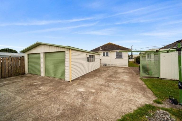 Photo of property in 285 South Road, Hawera, 4610