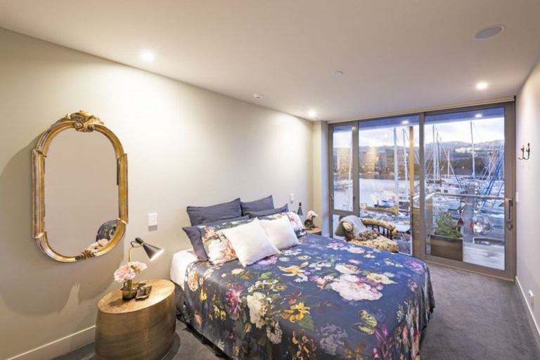 Photo of property in Clyde Quay Wharf, 2c/5 Clyde Quay Wharf, Te Aro, Wellington, 6011