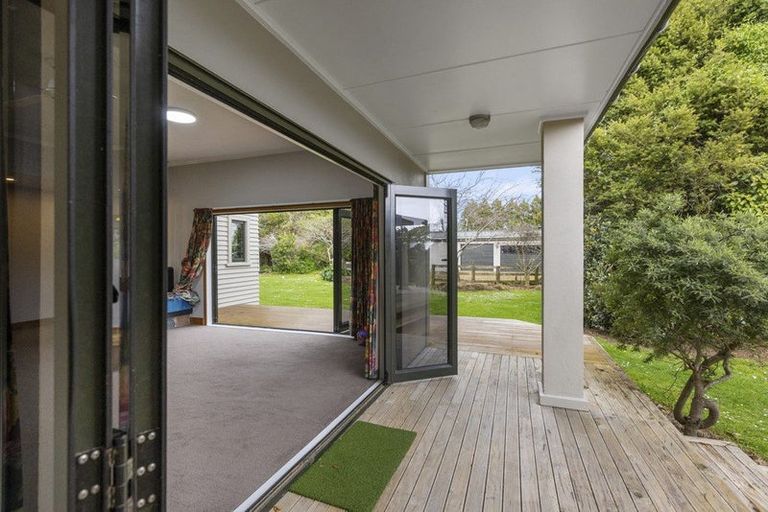 Photo of property in 300 Awai Road, Tarurutangi, New Plymouth, 4372