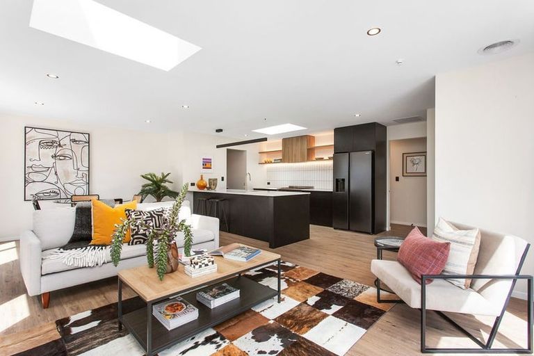 Photo of property in 408a Bower Avenue, Parklands, Christchurch, 8083