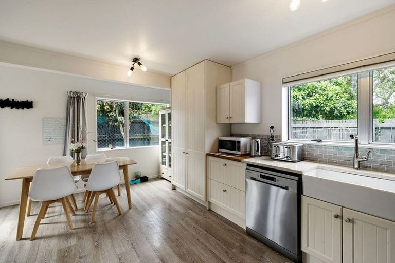 Photo of property in 50b Williams Street, Cambridge, 3434