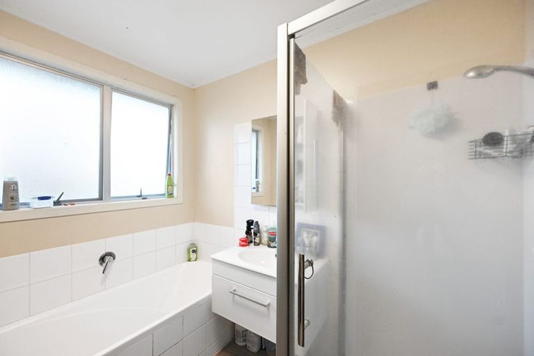 Photo of property in 18 Oakfield Crescent, Pukete, Hamilton, 3200