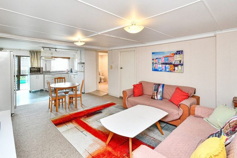 Photo of property in 74 Grande Vue Road, Hillpark, Auckland, 2102