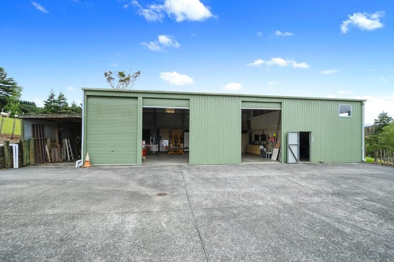 Photo of property in 97 Arrowsmith Road, Waitakere, Henderson, 0782