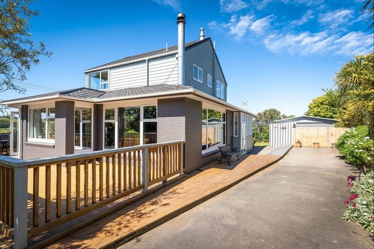 Photo of property in 150 Rawhiti Road, Pukerua Bay, 5026