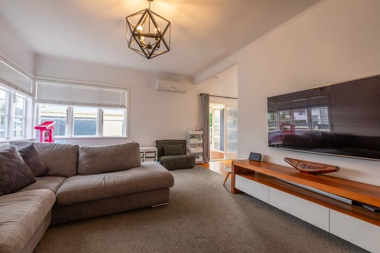 Photo of property in 27 Sladden Street, Naenae, Lower Hutt, 5011