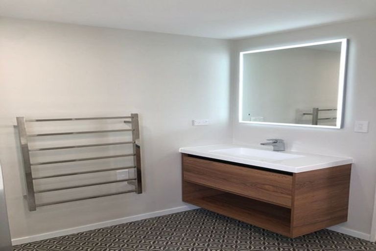 Photo of property in 72 Croydon Street, Karori, Wellington, 6012