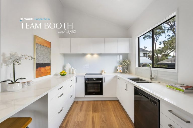 Photo of property in 32a Bayview Road, Bayview, Auckland, 0629