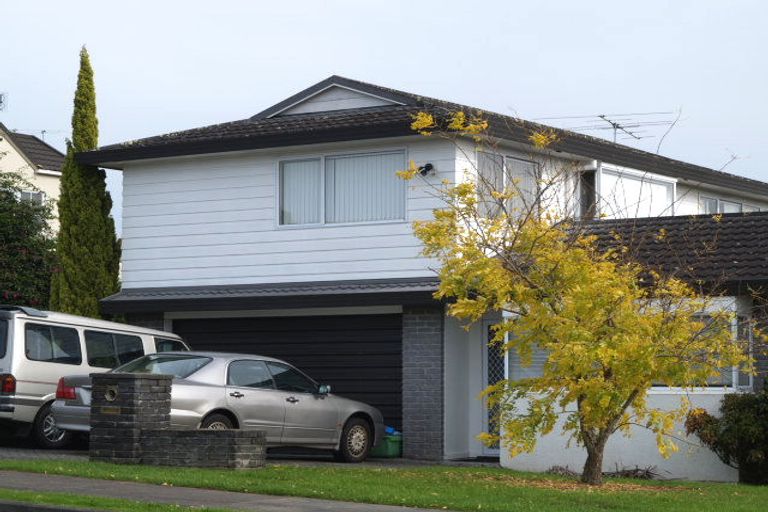 Photo of property in 2/159 Whitford Road, Somerville, Auckland, 2014
