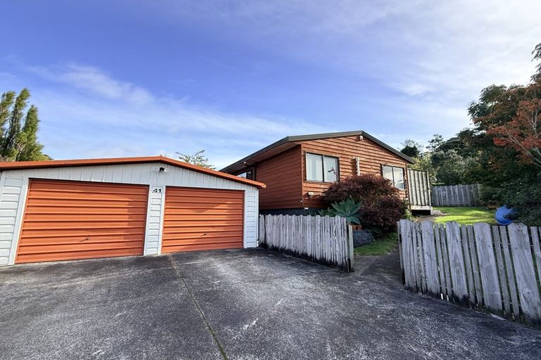 Photo of property in 41 Caribbean Drive, Unsworth Heights, Auckland, 0632