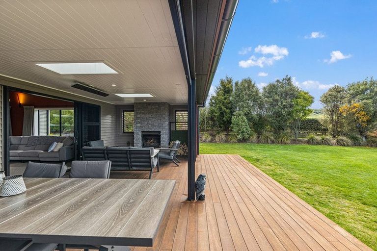 Photo of property in 67 Lomond Grove, Acacia Bay, Taupo, 3385