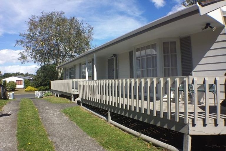 Photo of property in 25 Pinehurst Place, Wattle Downs, Auckland, 2103