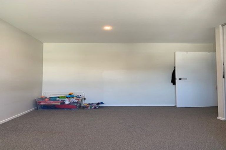 Photo of property in 27 Komanawa Lane, Mount Wellington, Auckland, 1062