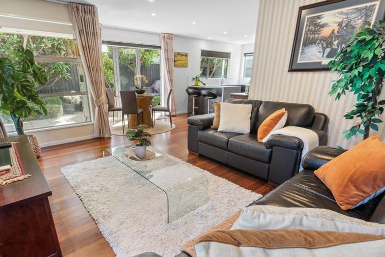 Photo of property in 55 Springfield Road, St Albans, Christchurch, 8014