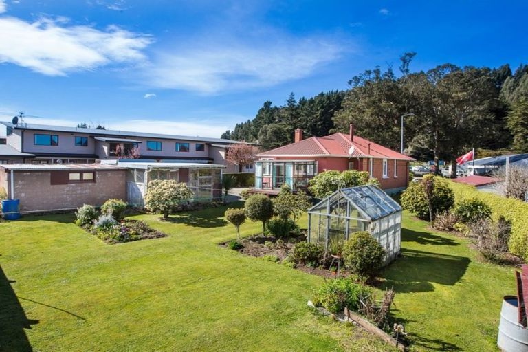 Photo of property in 172 Kaikorai Valley Road, Bradford, Dunedin, 9011