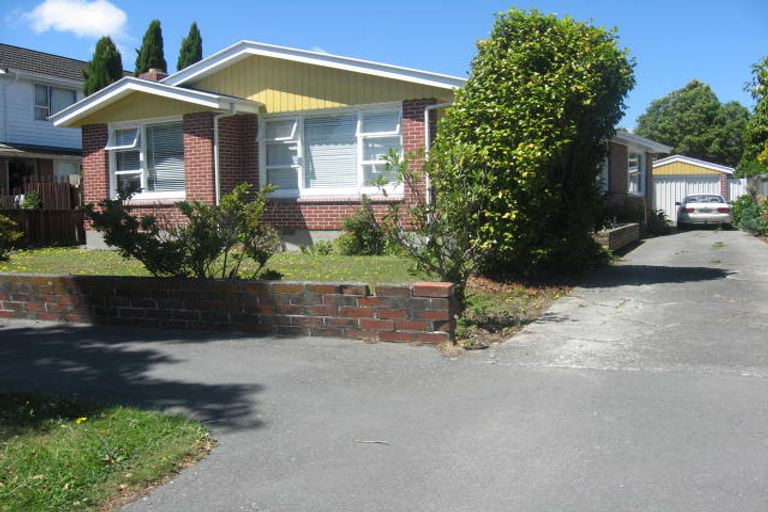 Photo of property in 8 Lochee Road, Upper Riccarton, Christchurch, 8041