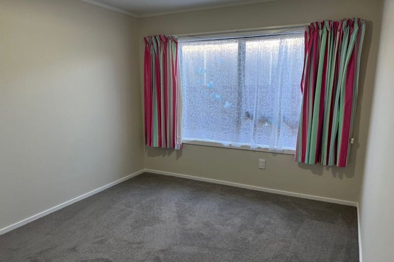 Photo of property in 2/65 Pohutukawa Street, Woburn, Lower Hutt, 5011