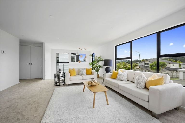 Photo of property in 7/5 Lemon Grove Lane, Greenhithe, Auckland, 0632