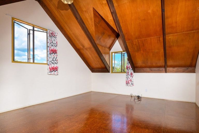 Photo of property in 8 Helleur Road, Massey, Auckland, 0614