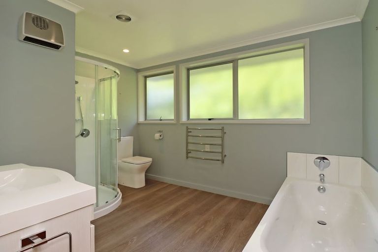 Photo of property in 16 Ure Street, South Hill, Oamaru, 9400