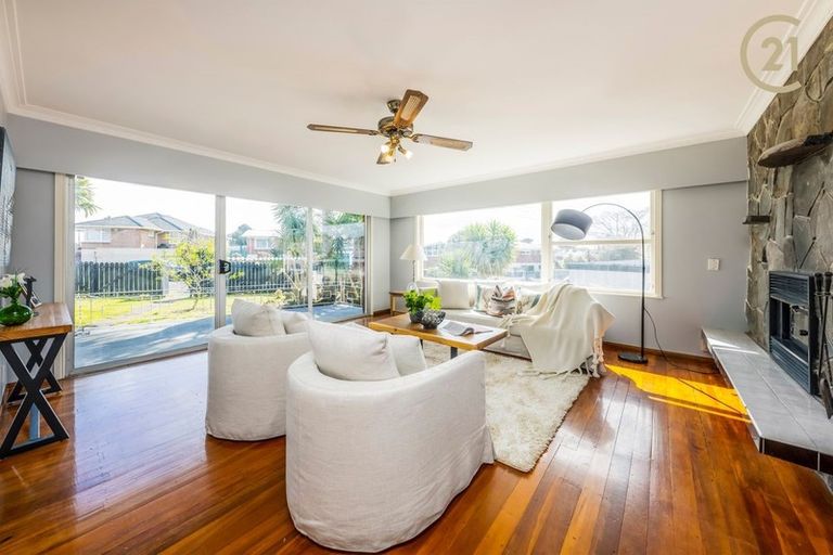 Photo of property in 3 Halberg Street, Papakura, 2110