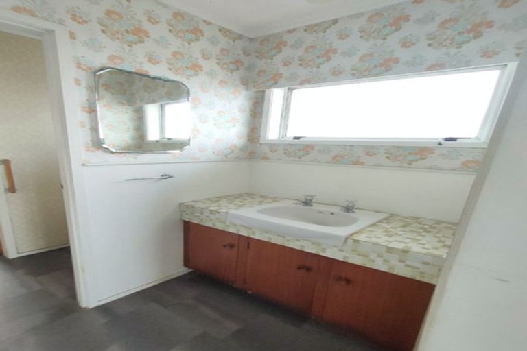 Photo of property in 29 Von Sturmer Street, Mangere East, Auckland, 2024