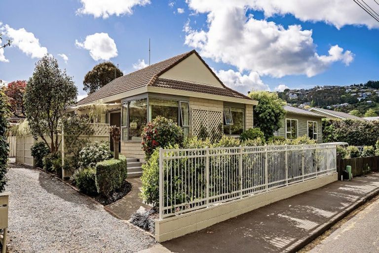 Photo of property in 1/213 Waimea Terrace, Beckenham, Christchurch, 8023