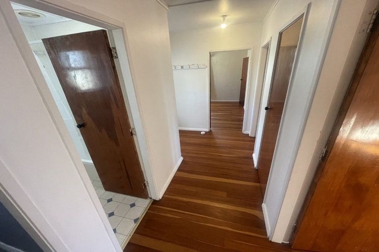 Photo of property in 70 Hewer Crescent, Naenae, Lower Hutt, 5011