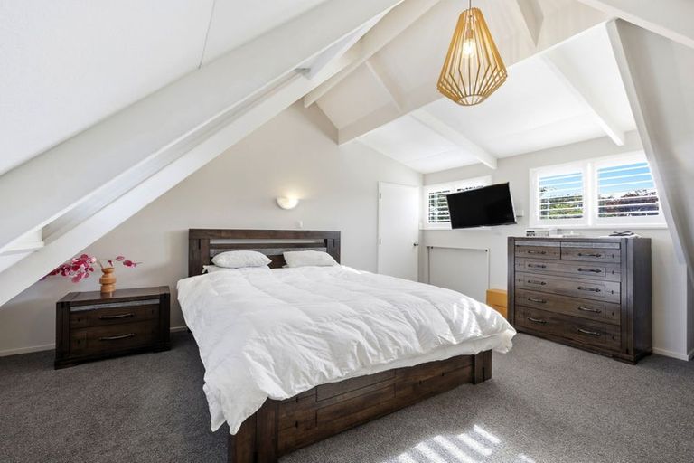 Photo of property in 105 Royal Park Drive, Parklands, Christchurch, 8083