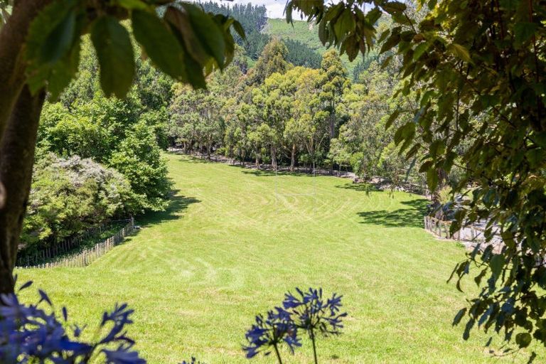 Photo of property in 274 Valley Road, Paraparaumu, 5032