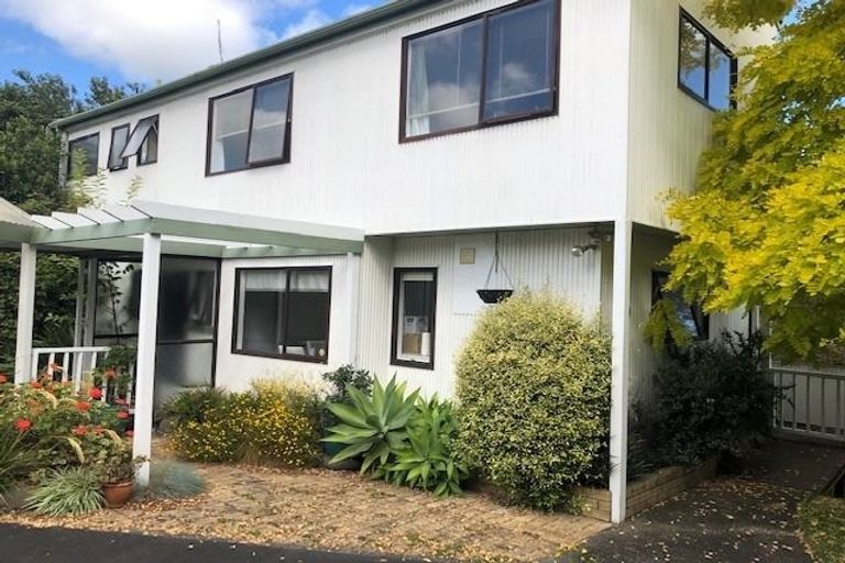 Photo of property in 39 Westwood Street, Bellevue, Tauranga, 3110