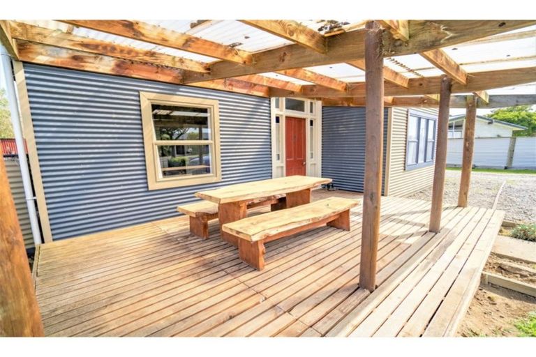 Photo of property in 58 Mauchline Street, Wallacetown, 9816