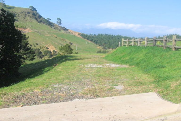 Photo of property in 10 Ohuka Place, Whitianga, 3510