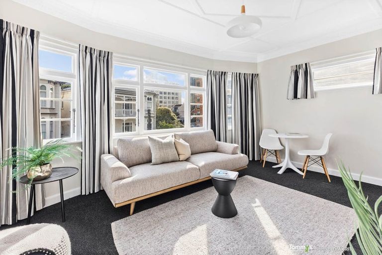 Photo of property in 20f Portland Crescent, Thorndon, Wellington, 6011