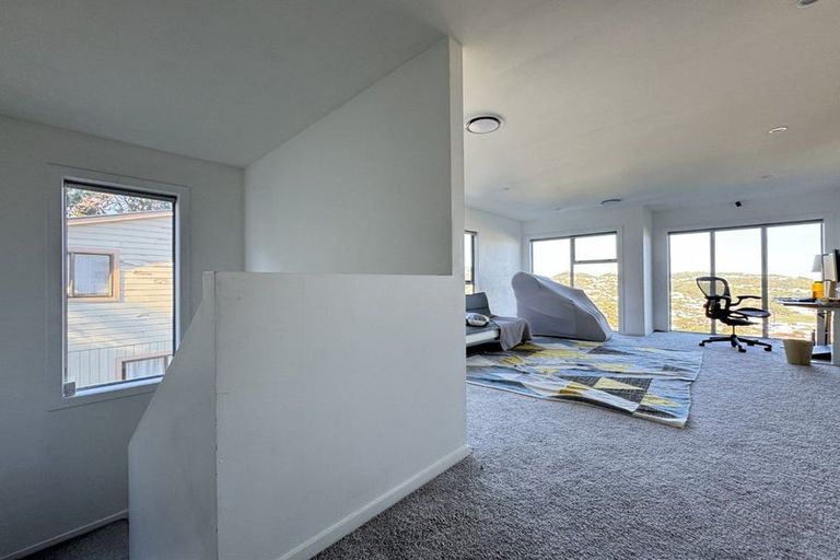 Photo of property in 165 Townsend Road, Miramar, Wellington, 6022