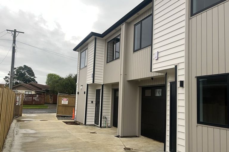 Photo of property in 83b Hutchinsons Road, Bucklands Beach, Auckland, 2014