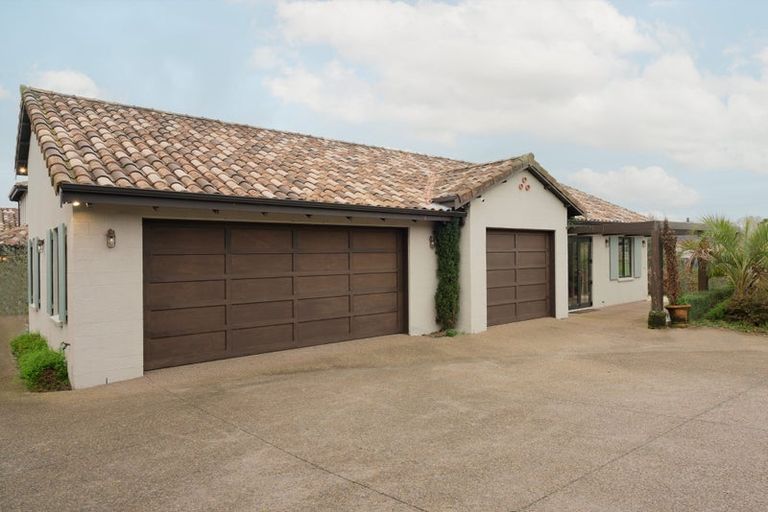 Photo of property in 18 Myra Evelyn Grove, Dairy Flat, Albany, 0792