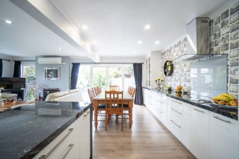 Photo of property in 9 Linmor Place, Terrace End, Palmerston North, 4410