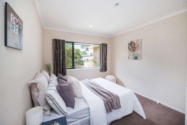 Photo of property in 31 Charles Cross Street, Longburn, Palmerston North, 4412
