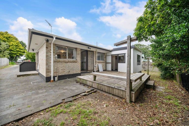 Photo of property in 2/515 Weymouth Road, Weymouth, Auckland, 2103