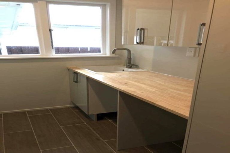 Photo of property in 127 Major Drive, Kelson, Lower Hutt, 5010