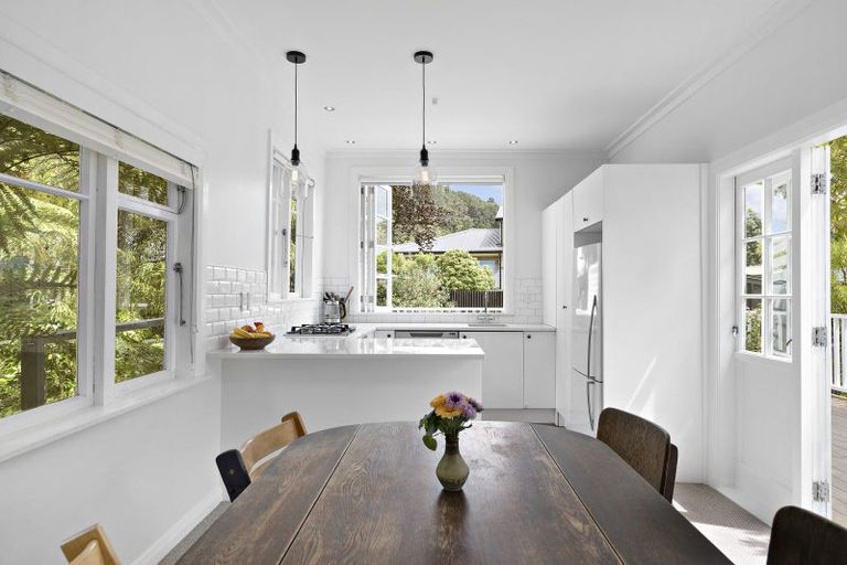 Photo of property in 6 Kowhai Street, Eastbourne, Lower Hutt, 5013