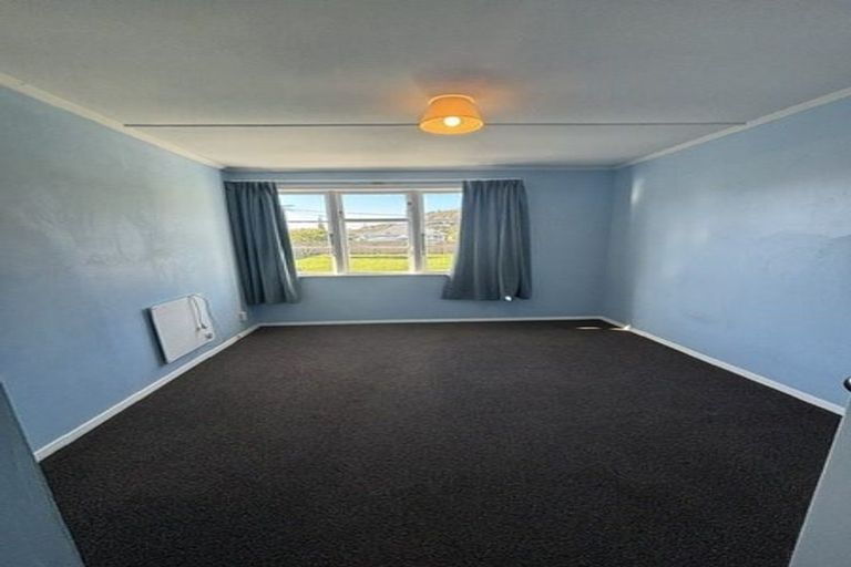 Photo of property in 124 Hewer Crescent, Naenae, Lower Hutt, 5011