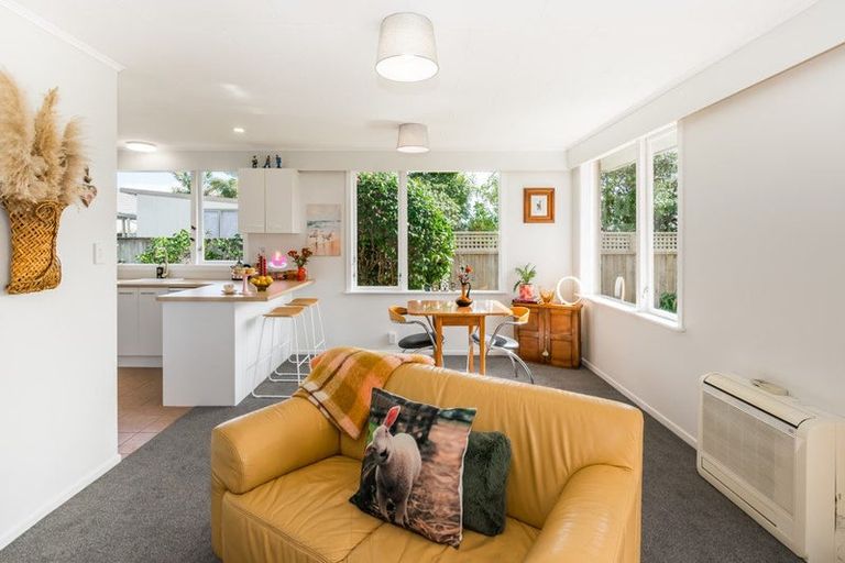 Photo of property in 18a Ngaio Road, Waikanae, 5036