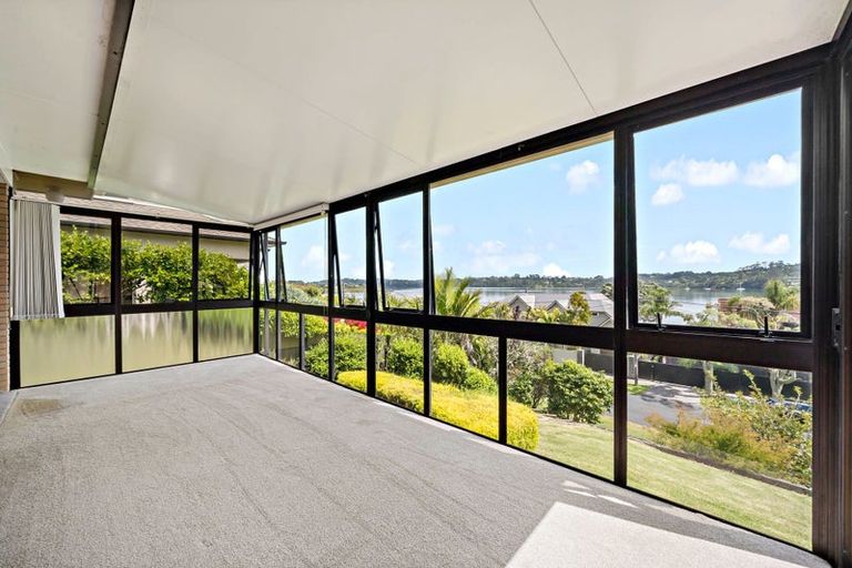 Photo of property in 53 The Terrace, Herald Island, Auckland, 0618