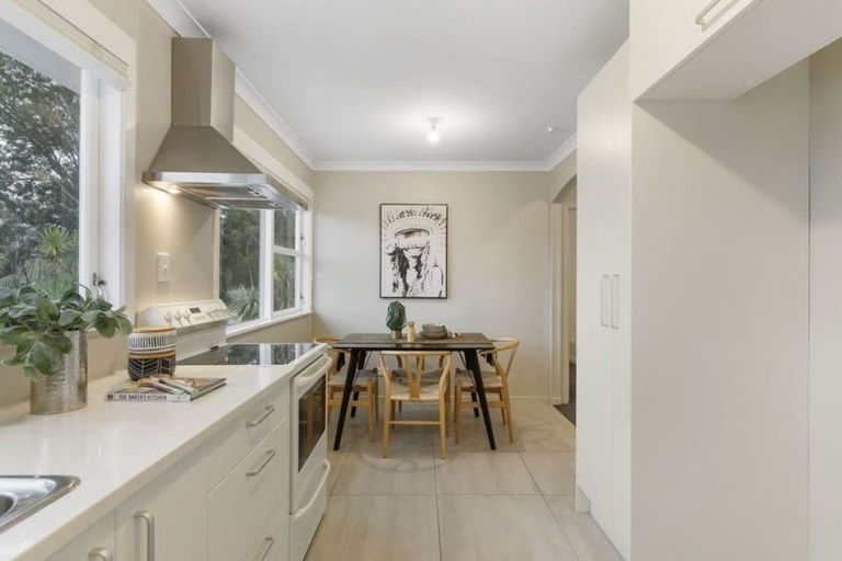 Photo of property in 37 Compton Street, Hillcrest, Auckland, 0627