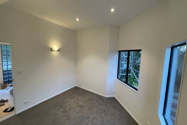 Photo of property in 1/41 High Road, Glenfield, Auckland, 0629