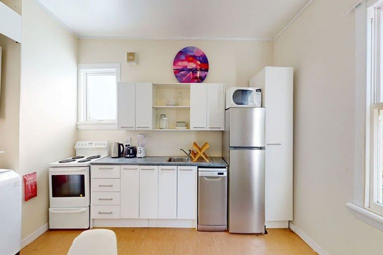 Photo of property in 30 Devon Street, Aro Valley, Wellington, 6021