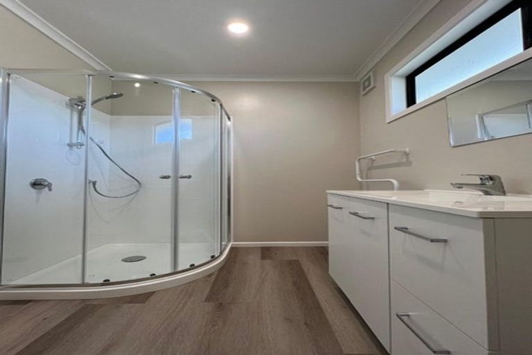 Photo of property in 130a Awaroa Road, Helensville, 0800